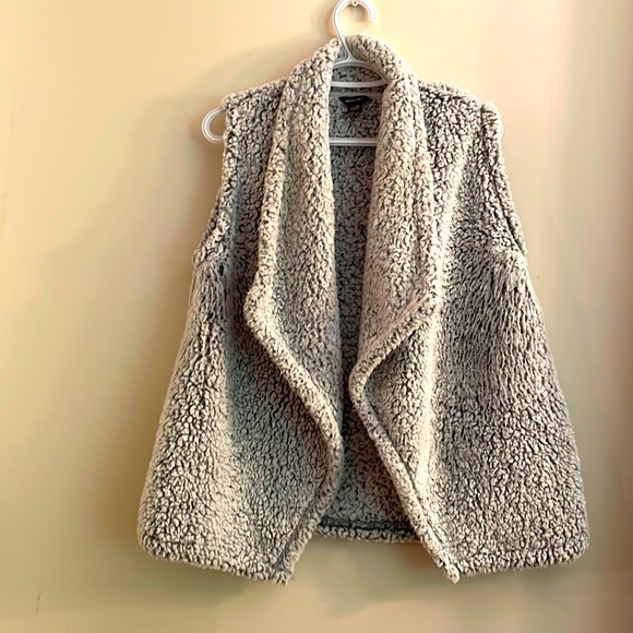 Eddie Bauer Women’s Vest - Picture 1 of 4